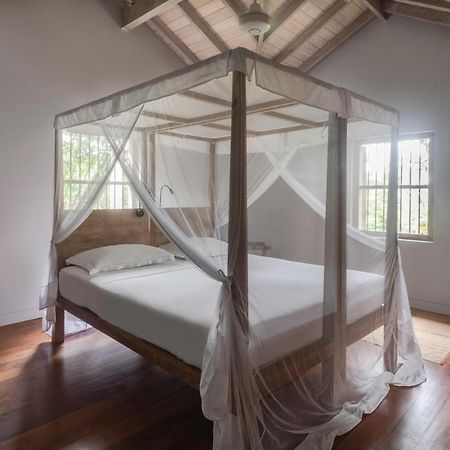 Siri Wedamadura Villa by Colonial Villas in Sri Lanka Weligama Esterno foto